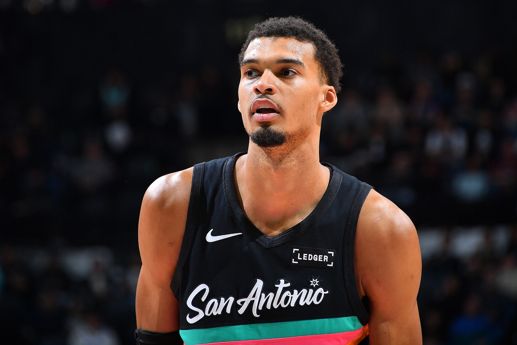 听教练的话!米奇:不管首发还是替补 文班都接受我们的安排